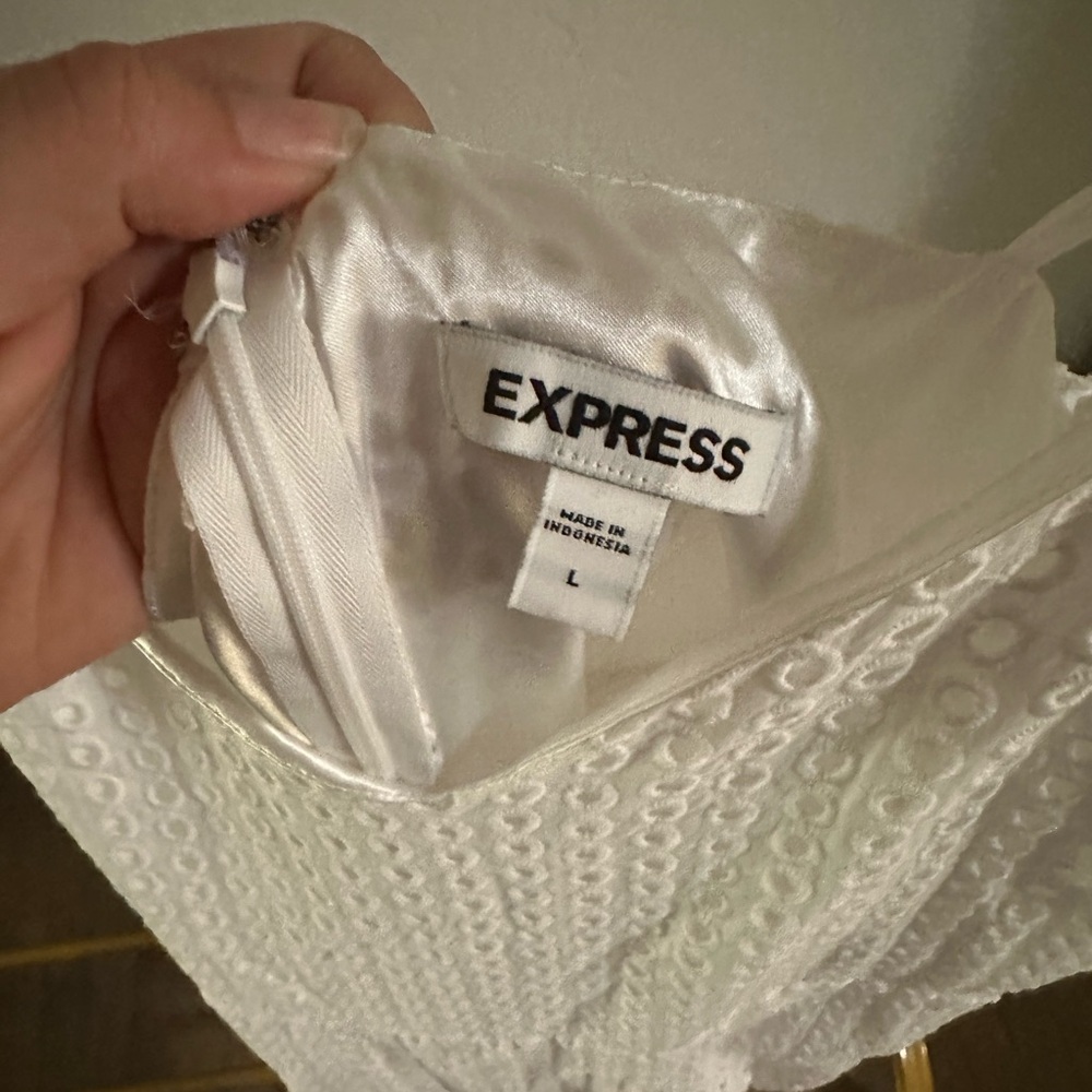 Express Ruffle dress - Picture 3 of 6